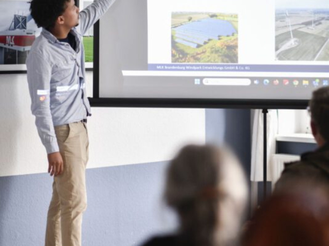 MLK_TagderoffenenTuer24_64